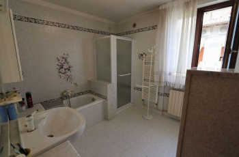 Grado, Italie, 5 Bedrooms Bedrooms, ,2 BathroomsBathrooms,Byt,Na prodej,1347