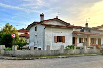 Grado, Italie, 11 Bedrooms Bedrooms, ,3 BathroomsBathrooms,Vila / dom,Na prodej,1415