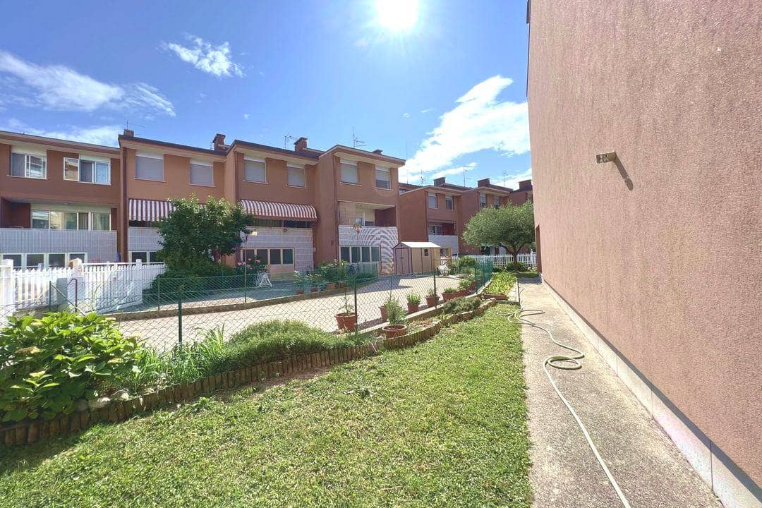 Grado, Italie, 4 Bedrooms Bedrooms, ,3 BathroomsBathrooms,Vila / dom,Prodané,1473